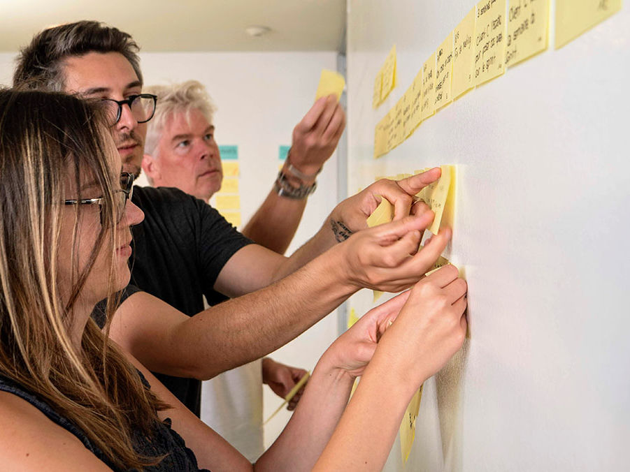 Design Sprint workshop - Steph Cruchon, Egle Minkstimaite, Paul Van der Linden